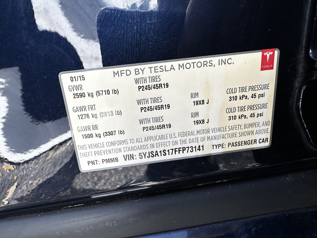 2015 Tesla Model S Image 15