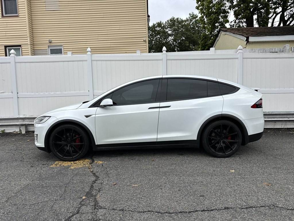 2016 Tesla Model X Image 4