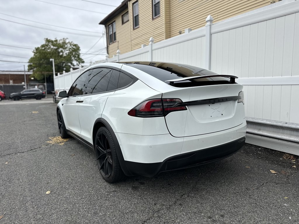 2016 Tesla Model X Image 5