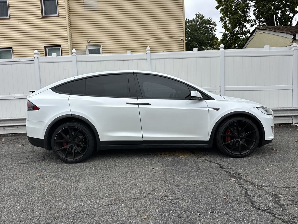 2016 Tesla Model X Image 7