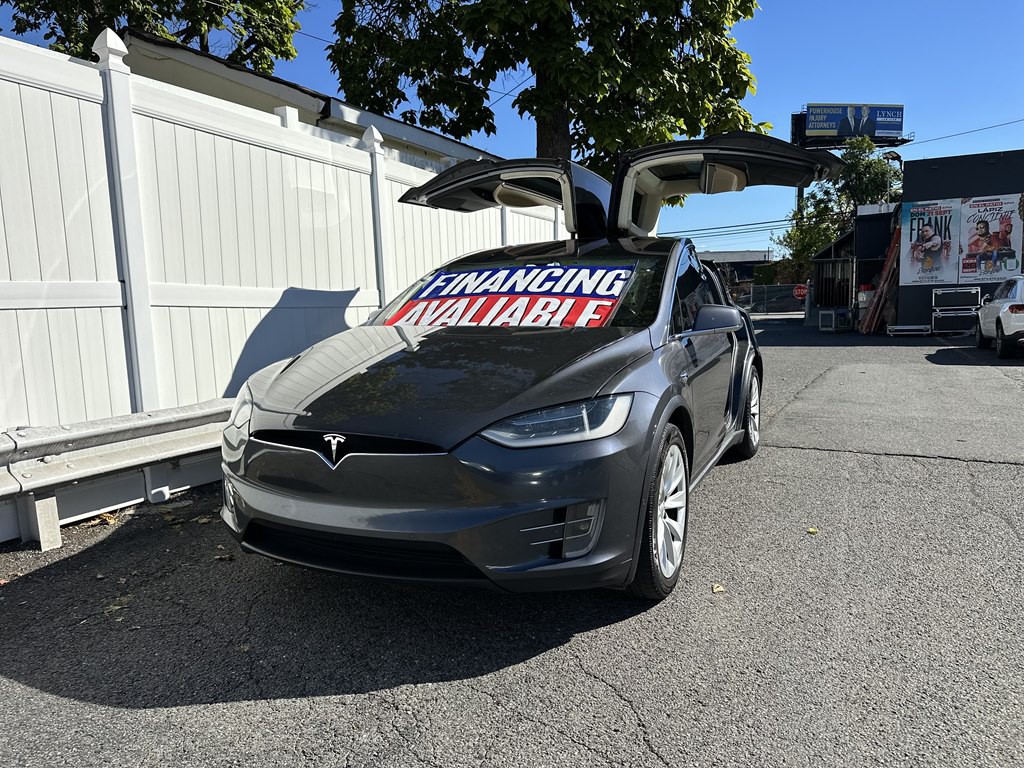 2017 Tesla Model X Image 1