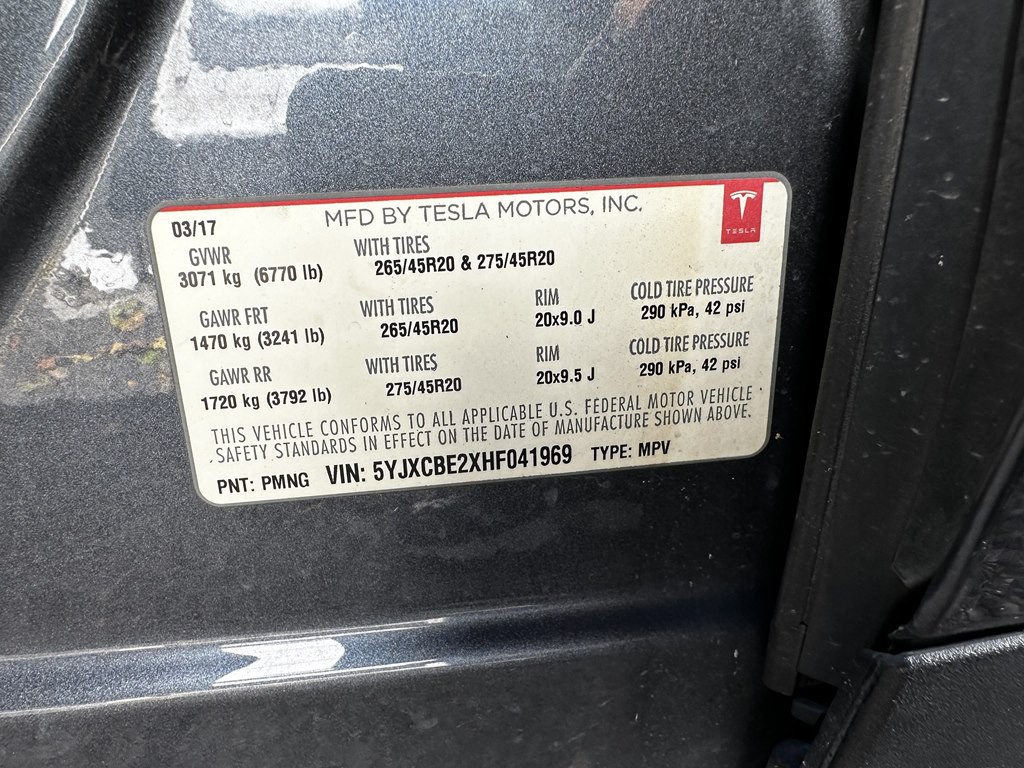 2017 Tesla Model X Image 17