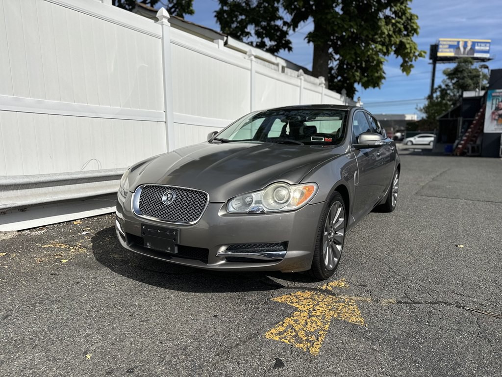 2009 Jaguar XF Image 1