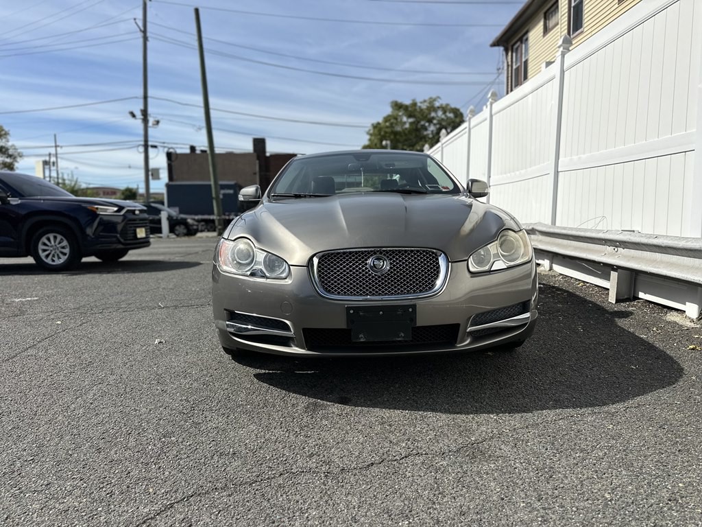 2009 Jaguar XF Image 2