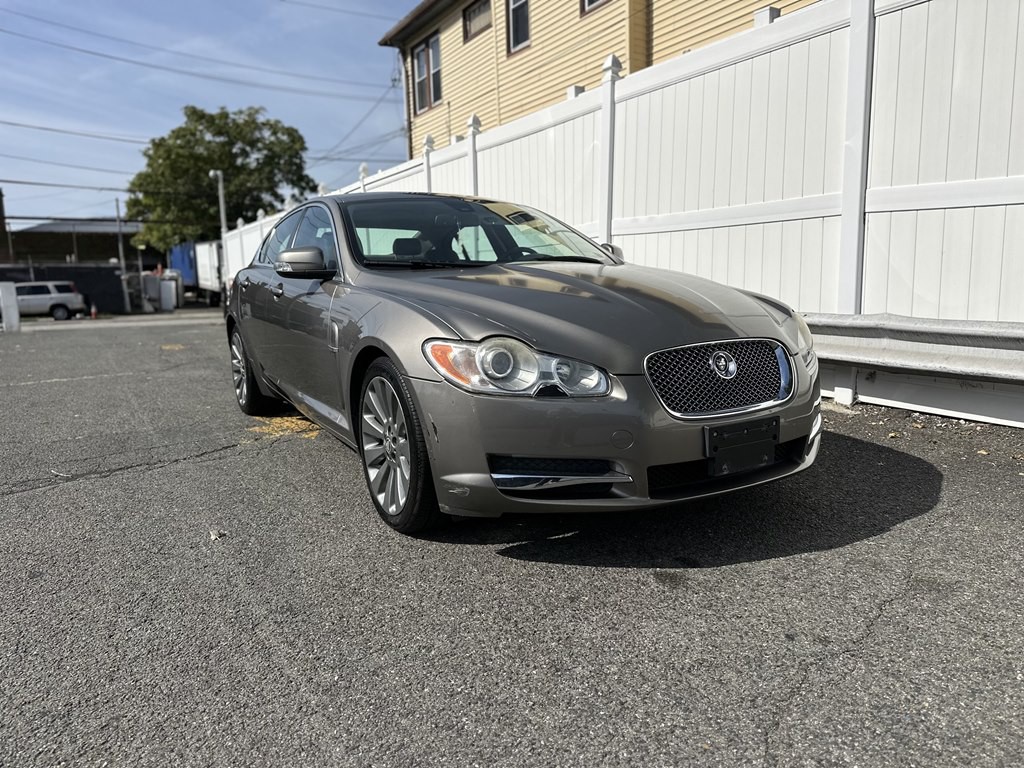 2009 Jaguar XF Image 3