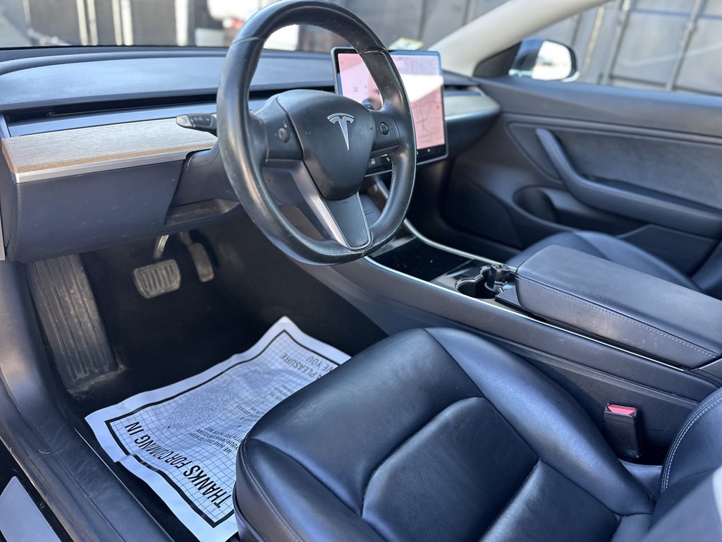 2018 Tesla Model 3 Image 10