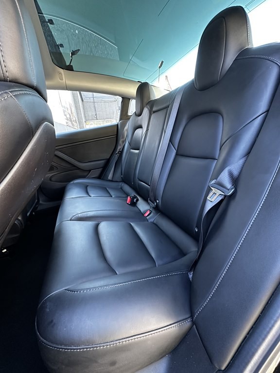 2018 Tesla Model 3 Image 15