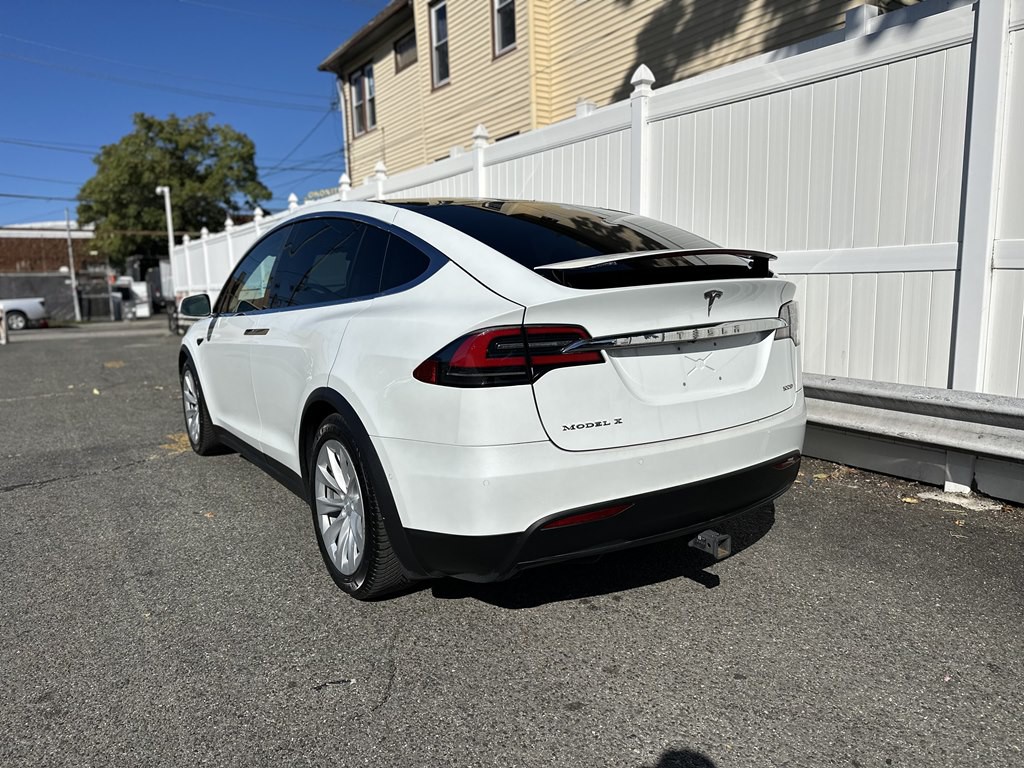 2018 Tesla Model X Image 5