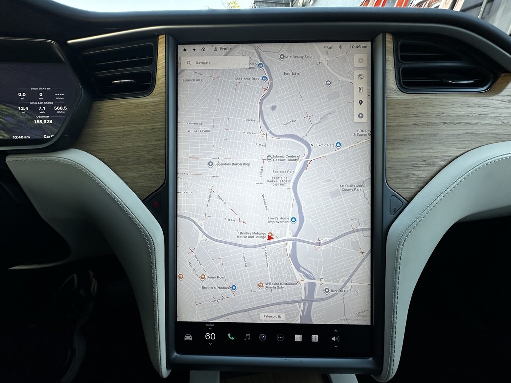2018 Tesla Model X Image 11