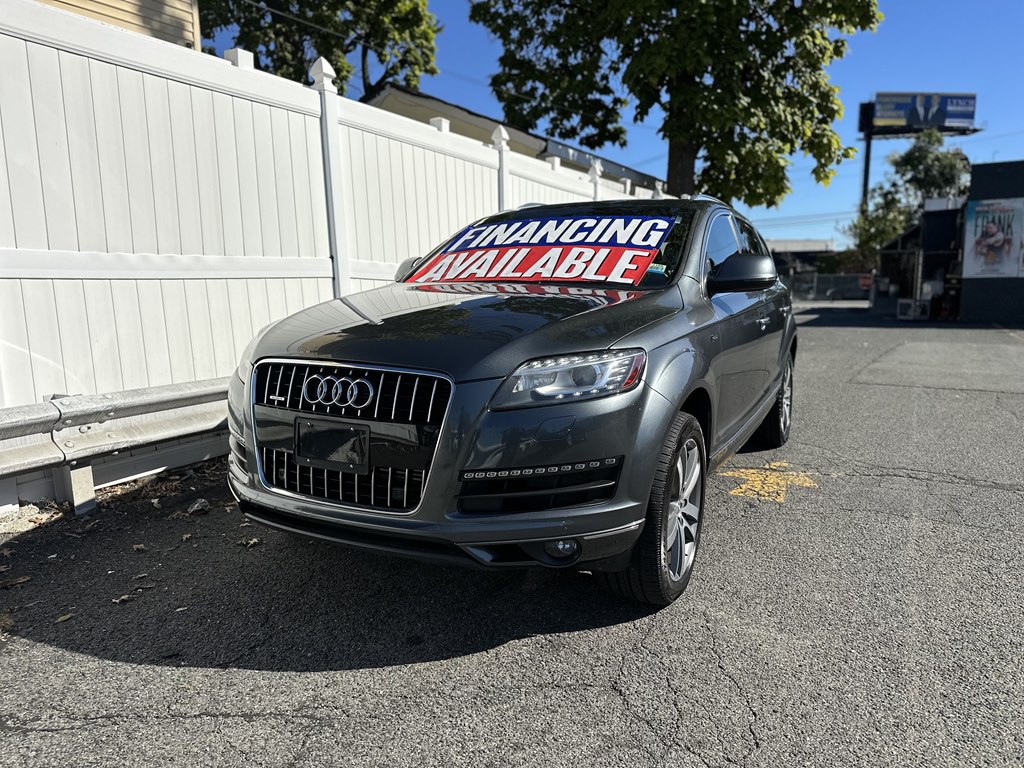 2015 Audi Q7 Image 1
