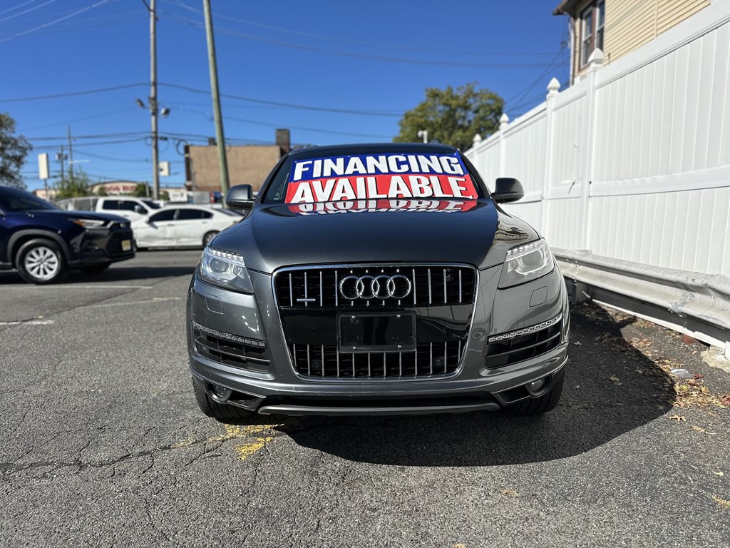 2015 Audi Q7 Image 2
