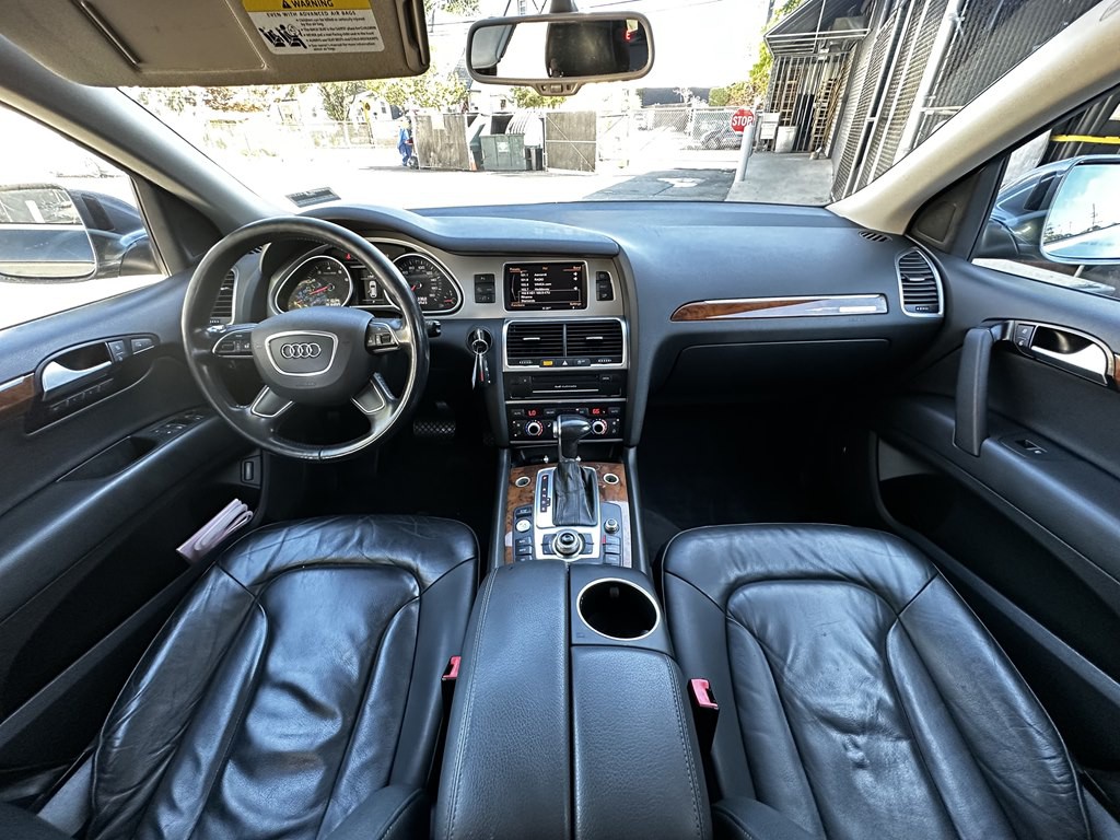 2015 Audi Q7 Image 9