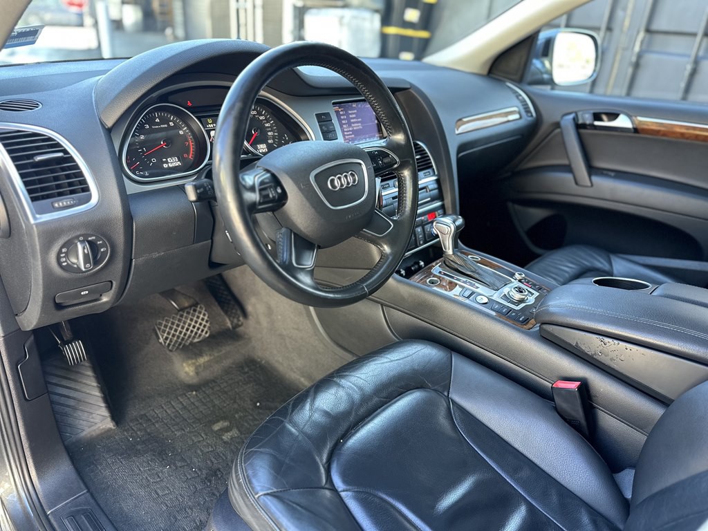 2015 Audi Q7 Image 10