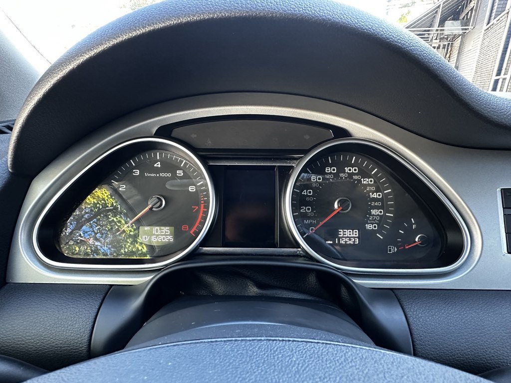2015 Audi Q7 Image 11