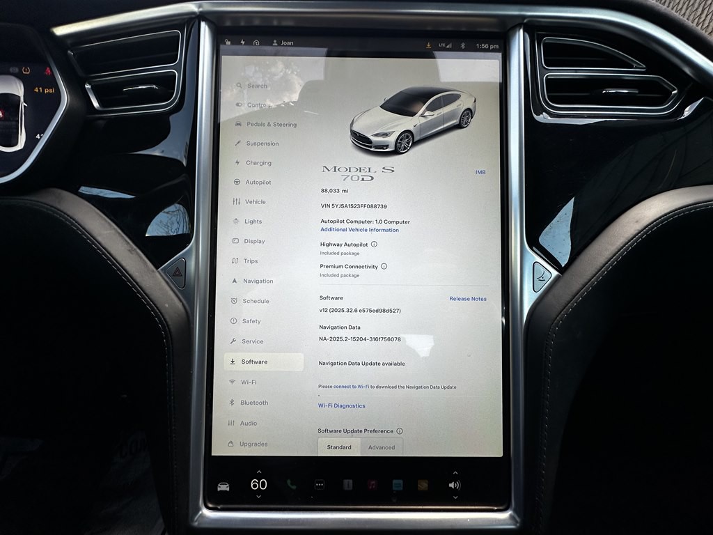 2015 Tesla Model S Image 10