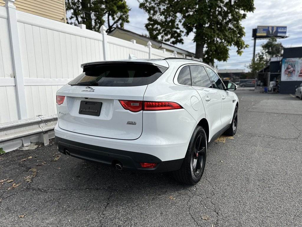 2019 Jaguar F-PACE Image 7