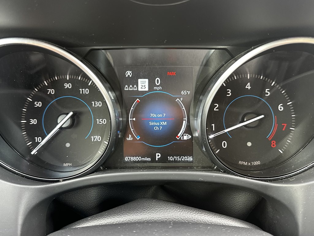 2019 Jaguar F-PACE Image 11