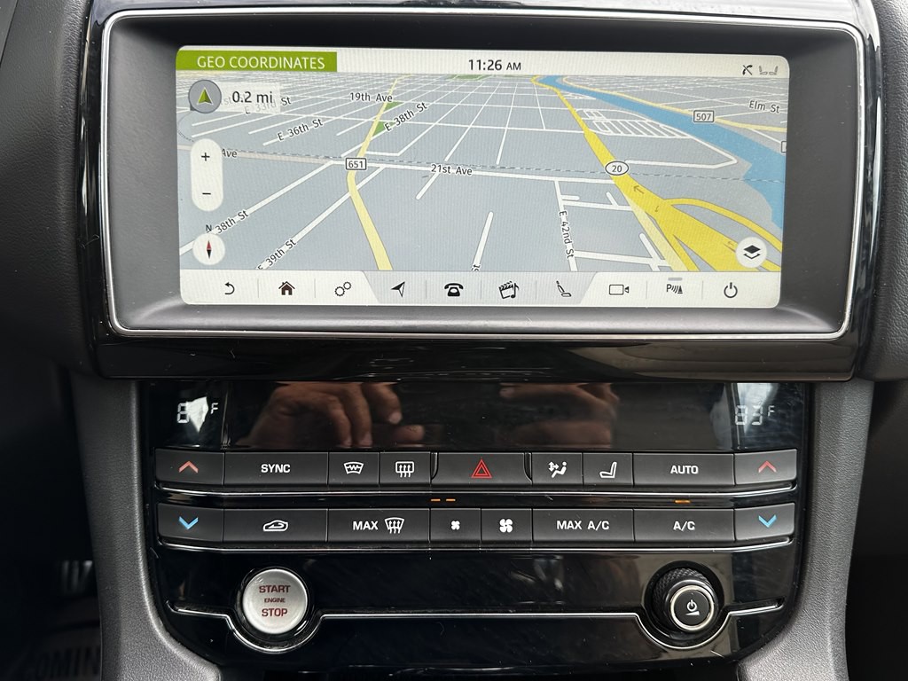 2019 Jaguar F-PACE Image 12