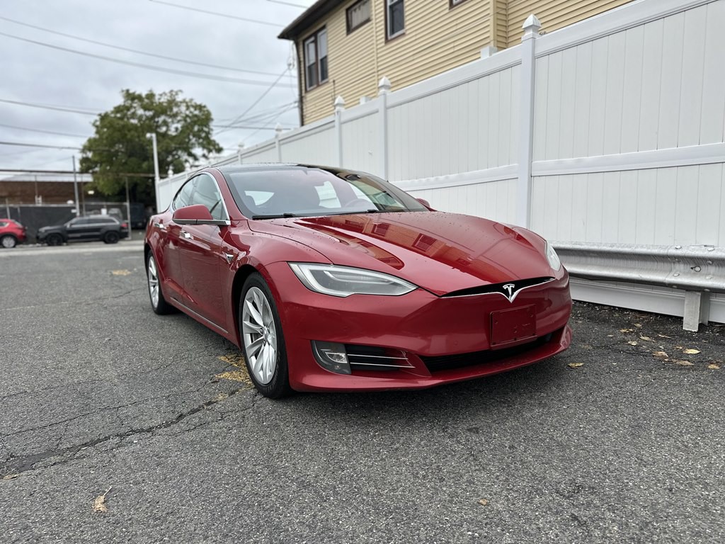2017 Tesla Model S Image 3