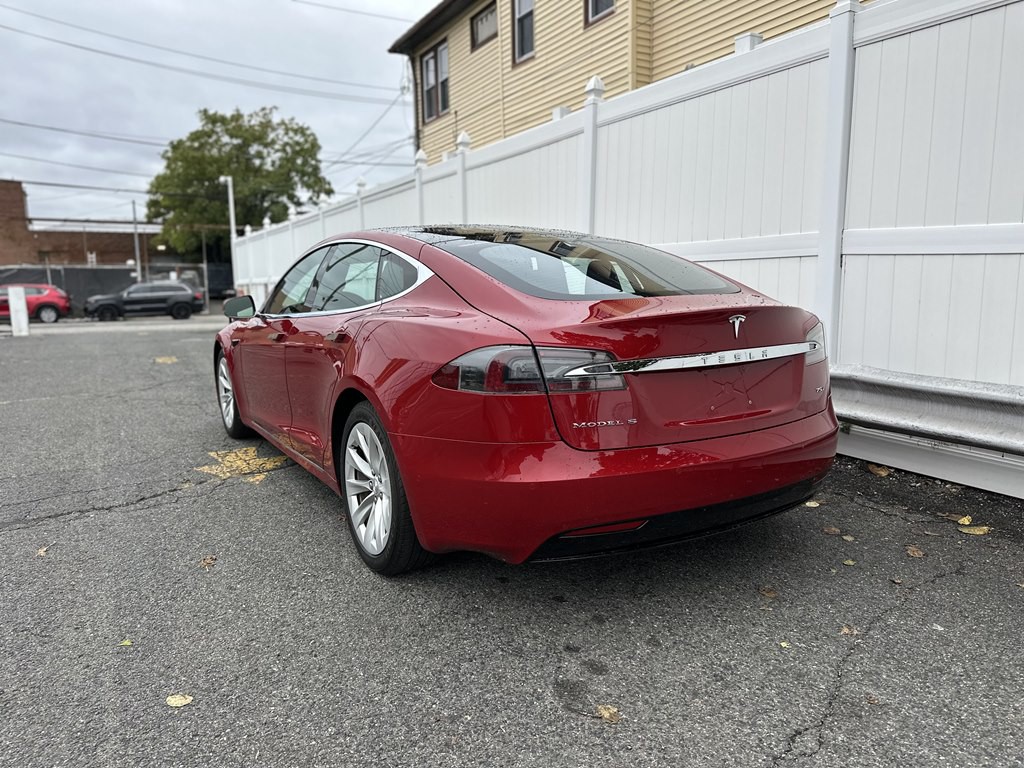 2017 Tesla Model S Image 5