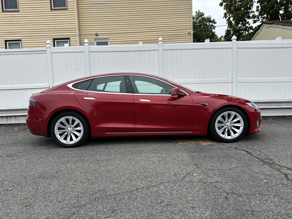 2017 Tesla Model S Image 8