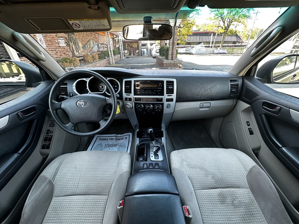 2004 Toyota 4Runner Image 9
