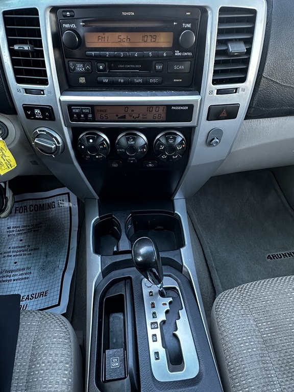 2004 Toyota 4Runner Image 12