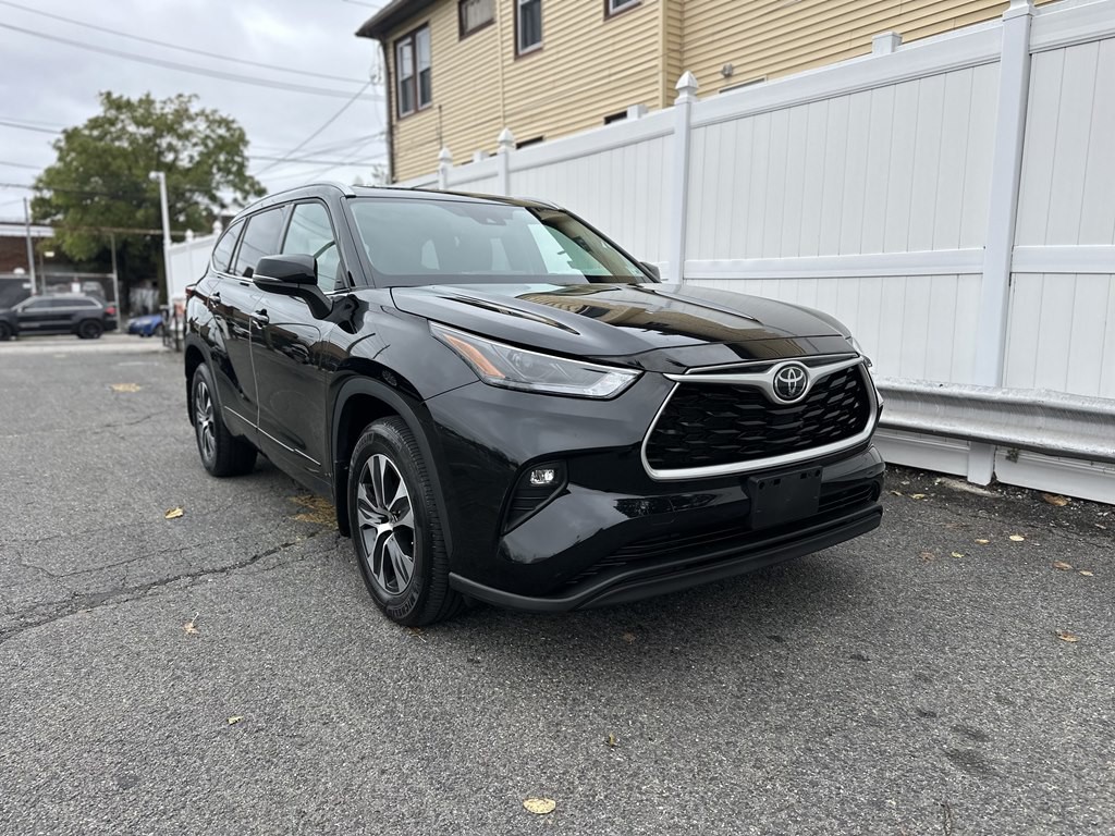 2022 Toyota Highlander Image 3