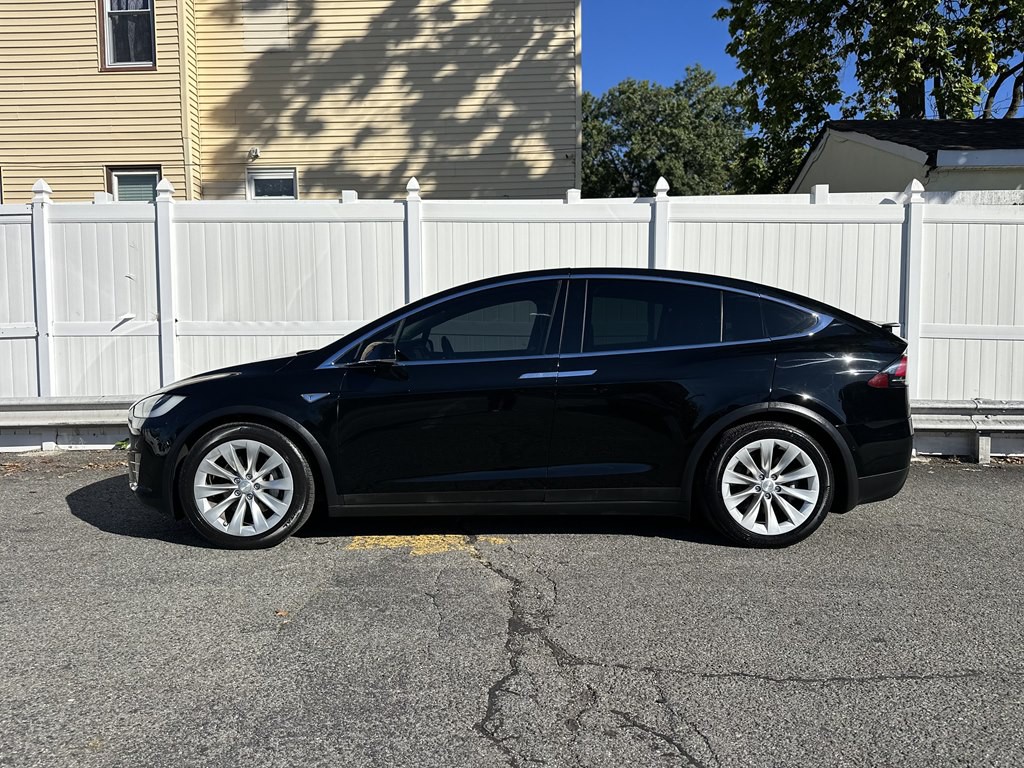 2016 Tesla Model X Image 4