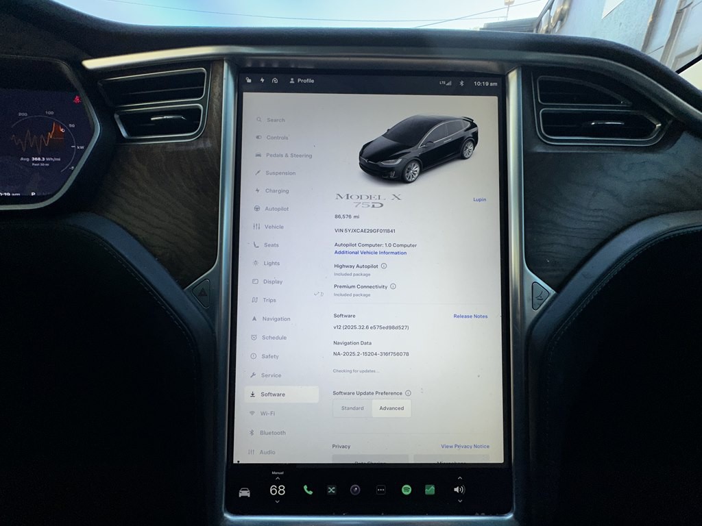 2016 Tesla Model X Image 10