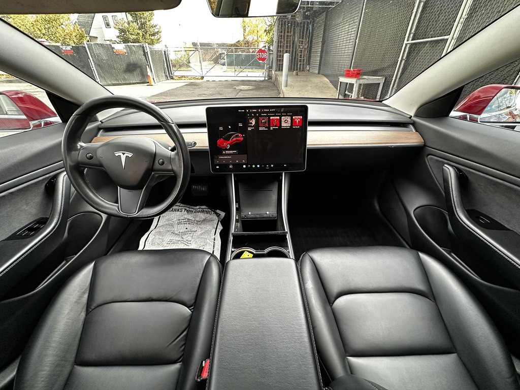 2018 Tesla Model 3 Image 9