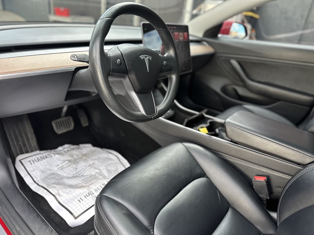 2018 Tesla Model 3 Image 10