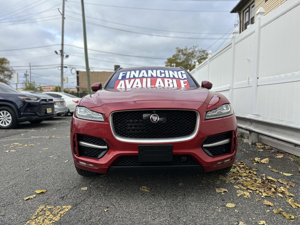 2017 Jaguar F-PACE Image 2