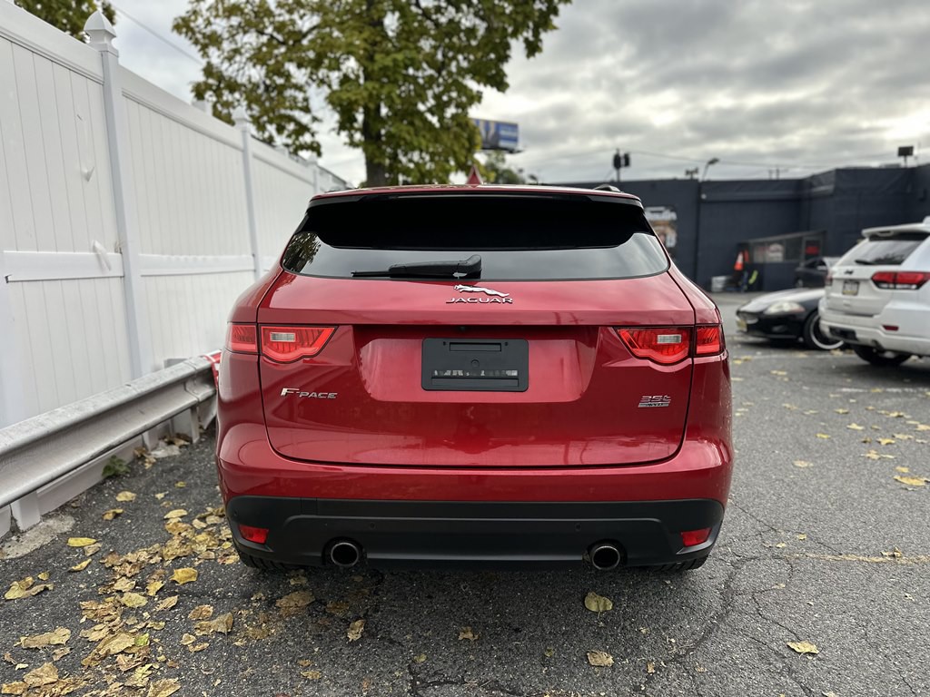 2017 Jaguar F-PACE Image 6