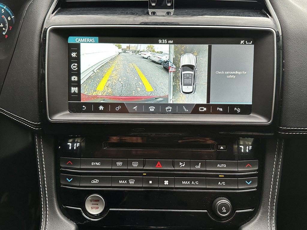 2017 Jaguar F-PACE Image 14