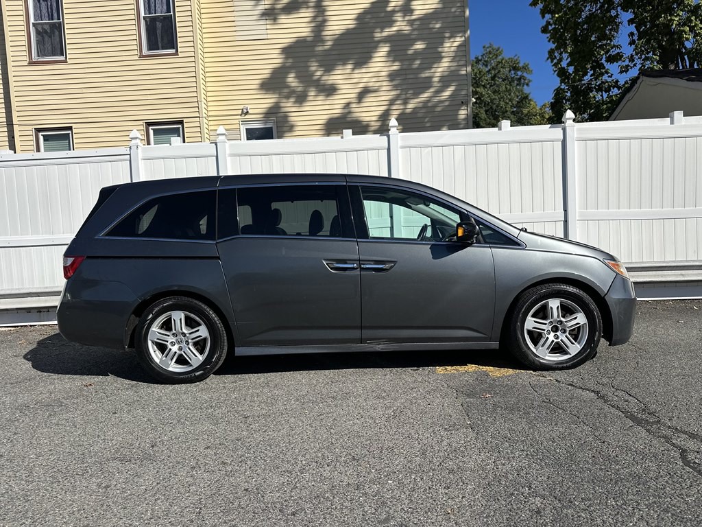 2013 Honda Odyssey Image 8