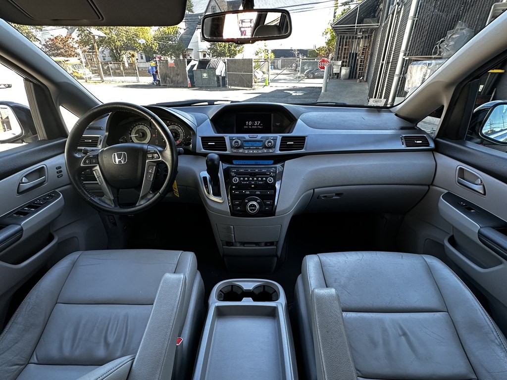 2013 Honda Odyssey Image 9