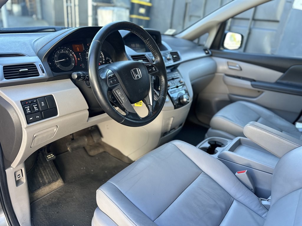 2013 Honda Odyssey Image 10
