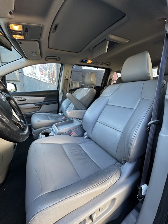 2013 Honda Odyssey Image 15