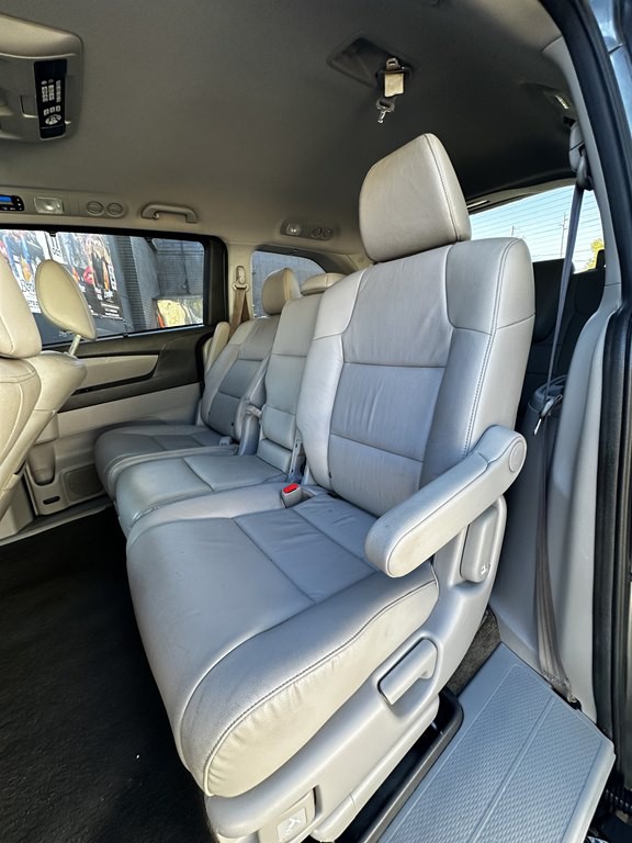 2013 Honda Odyssey Image 16