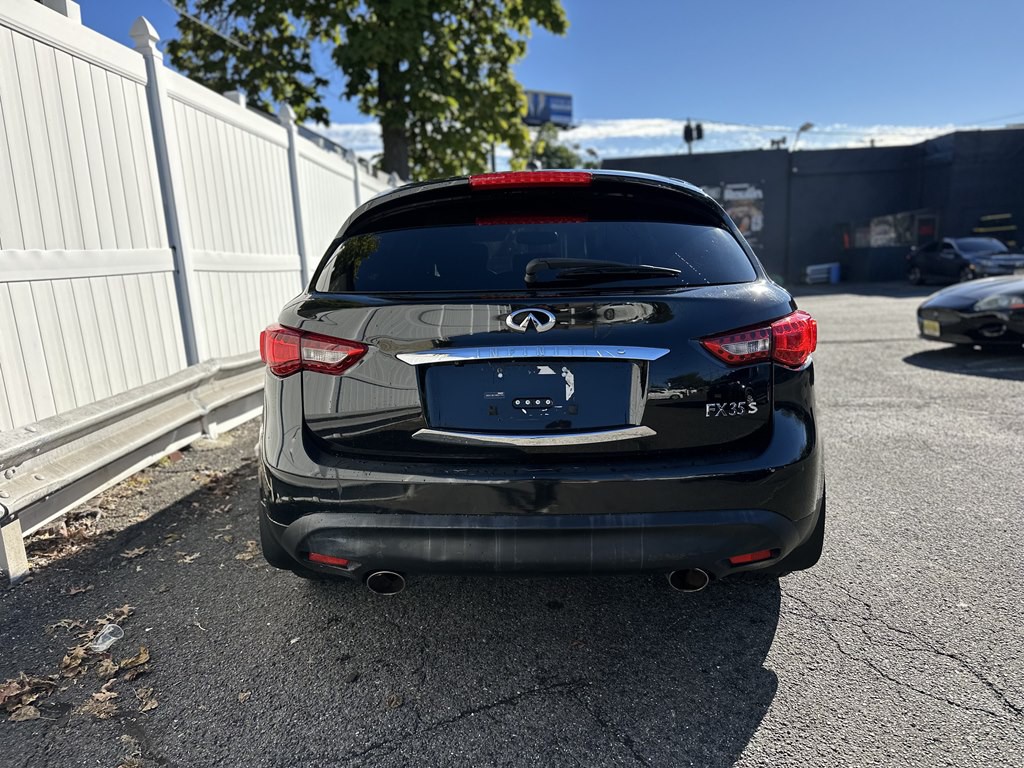 2010 INFINITI FX35 Image 6