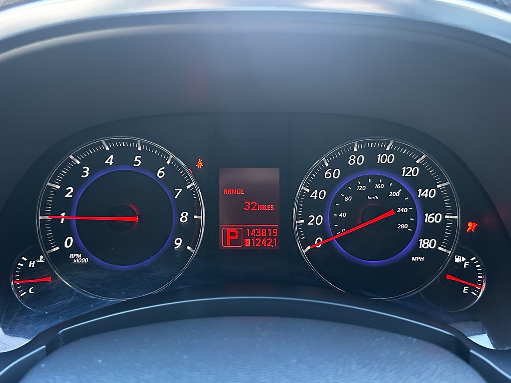 2010 INFINITI FX35 Image 11