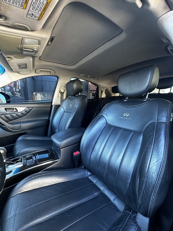 2010 INFINITI FX35 Image 13
