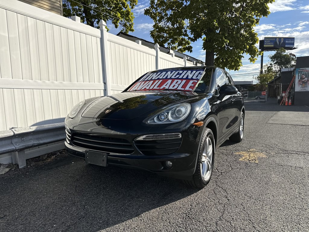 2013 Porsche Cayenne Image 1