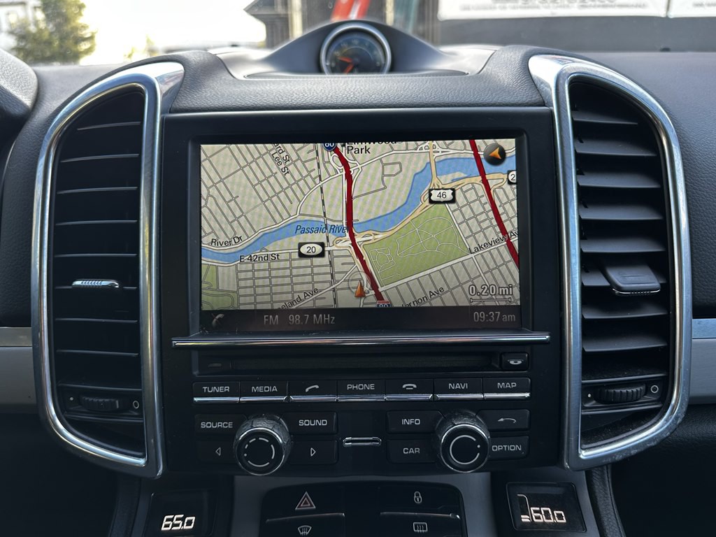 2013 Porsche Cayenne Image 12