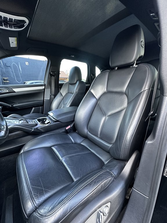 2013 Porsche Cayenne Image 14