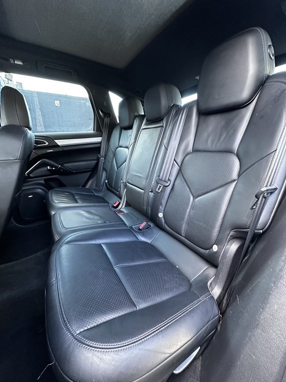 2013 Porsche Cayenne Image 15