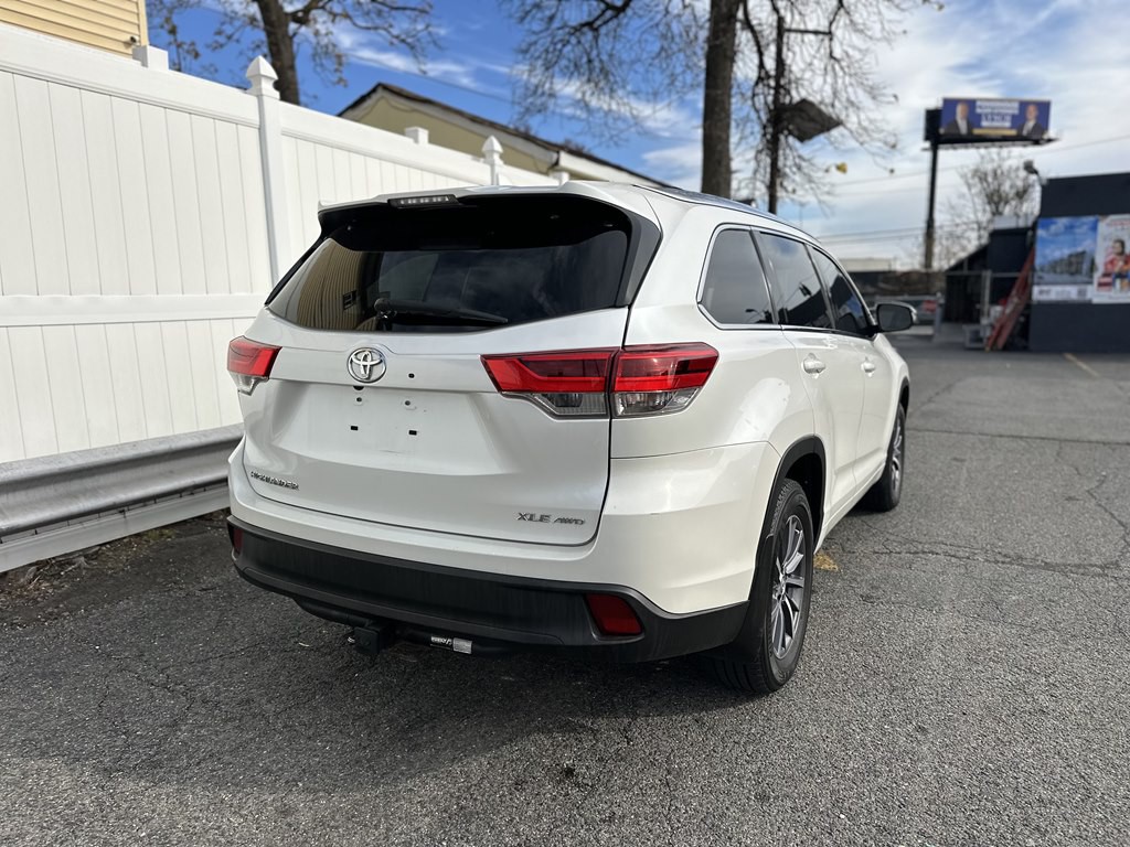 2018 Toyota Highlander Image 7