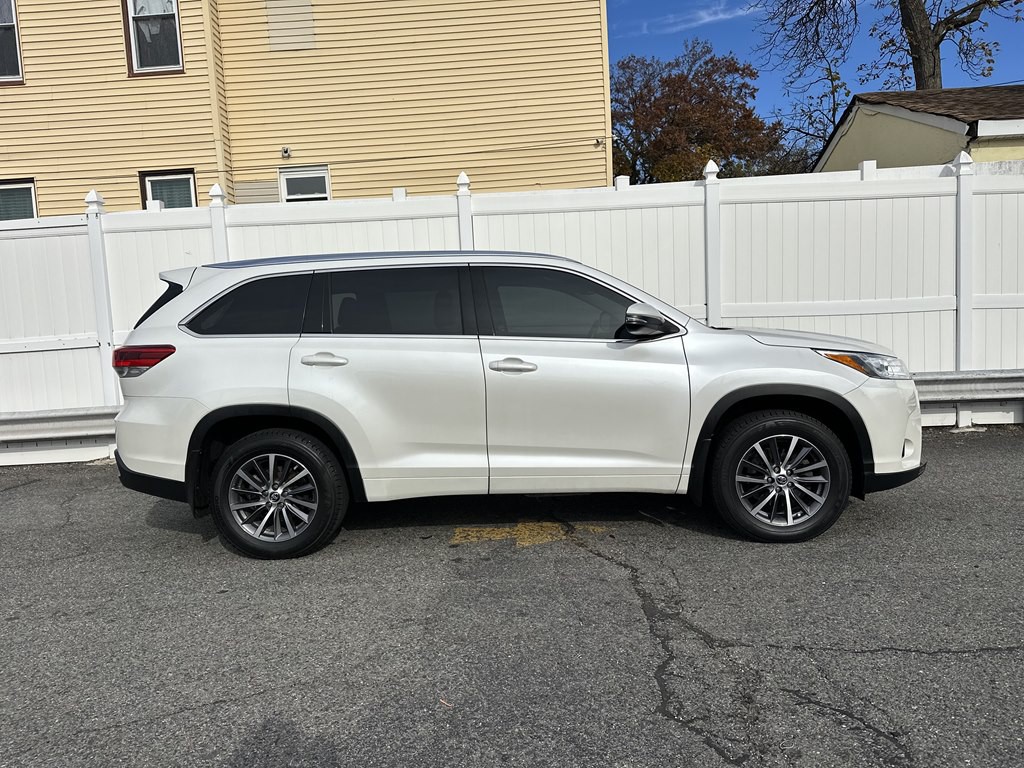 2018 Toyota Highlander Image 8