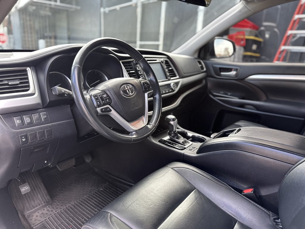 2018 Toyota Highlander Image 10